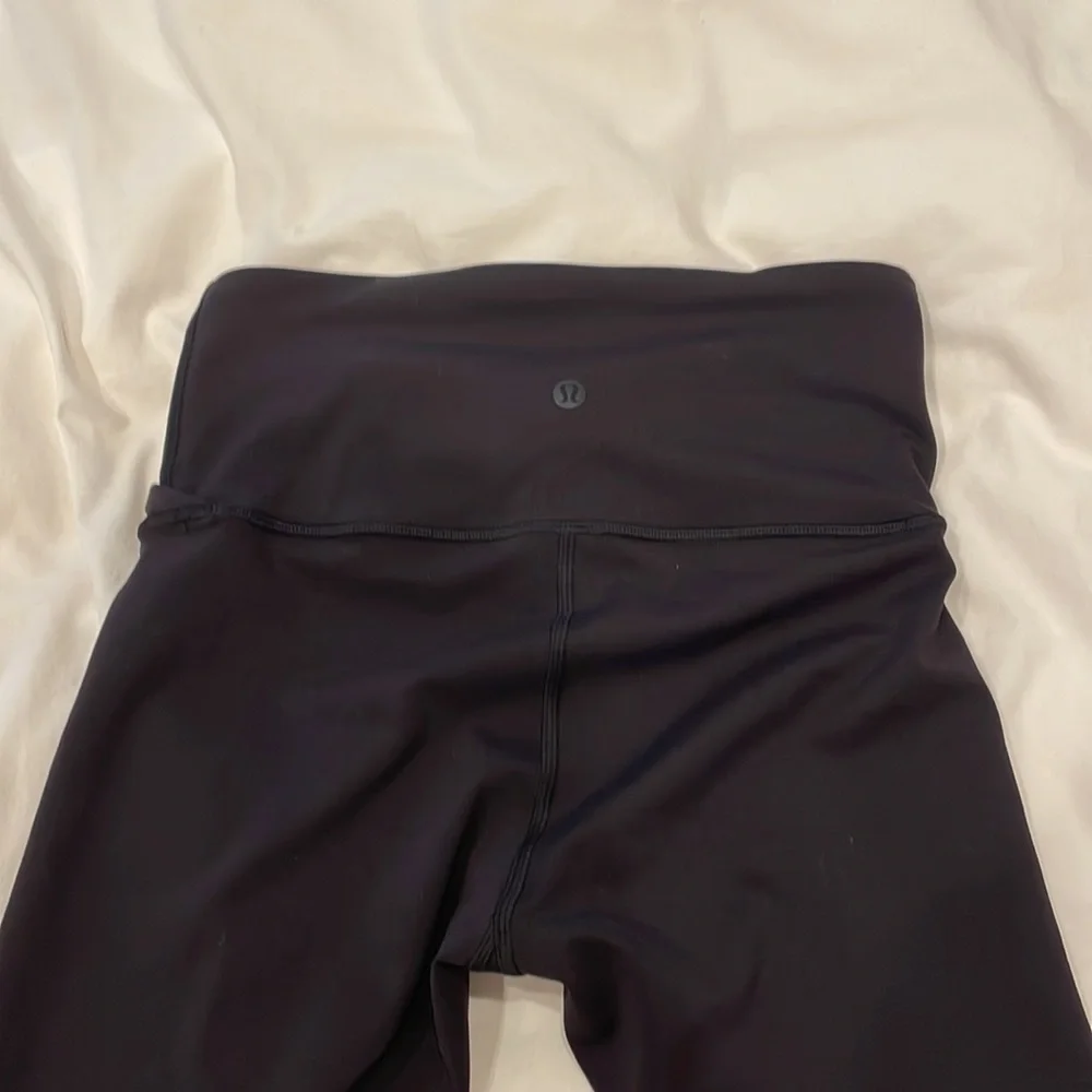 Lululemon high waisted leggings. Size 4. V - Picture 5 of 5